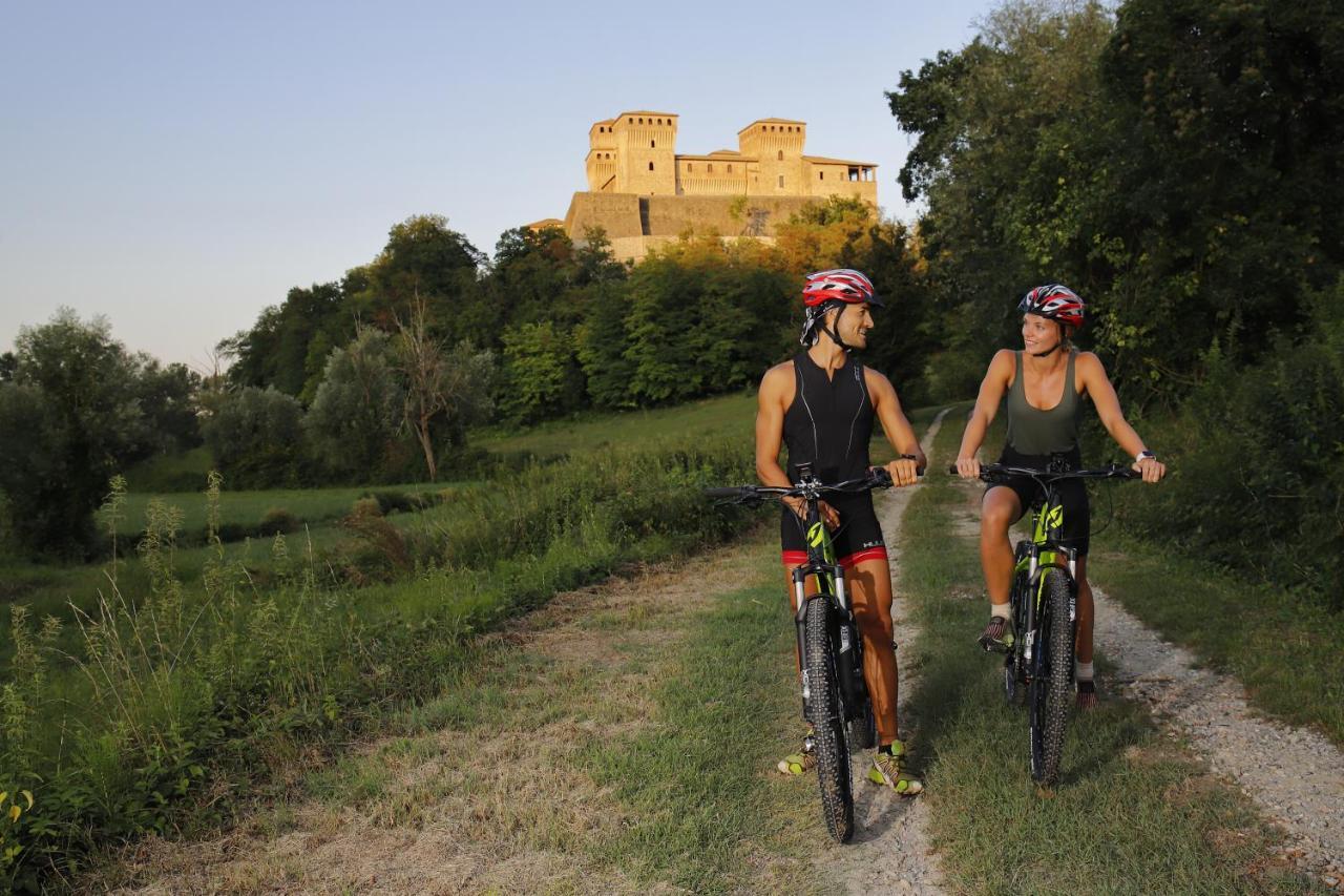 Torrechiara La Locanda Del Borgo المظهر الخارجي الصورة
