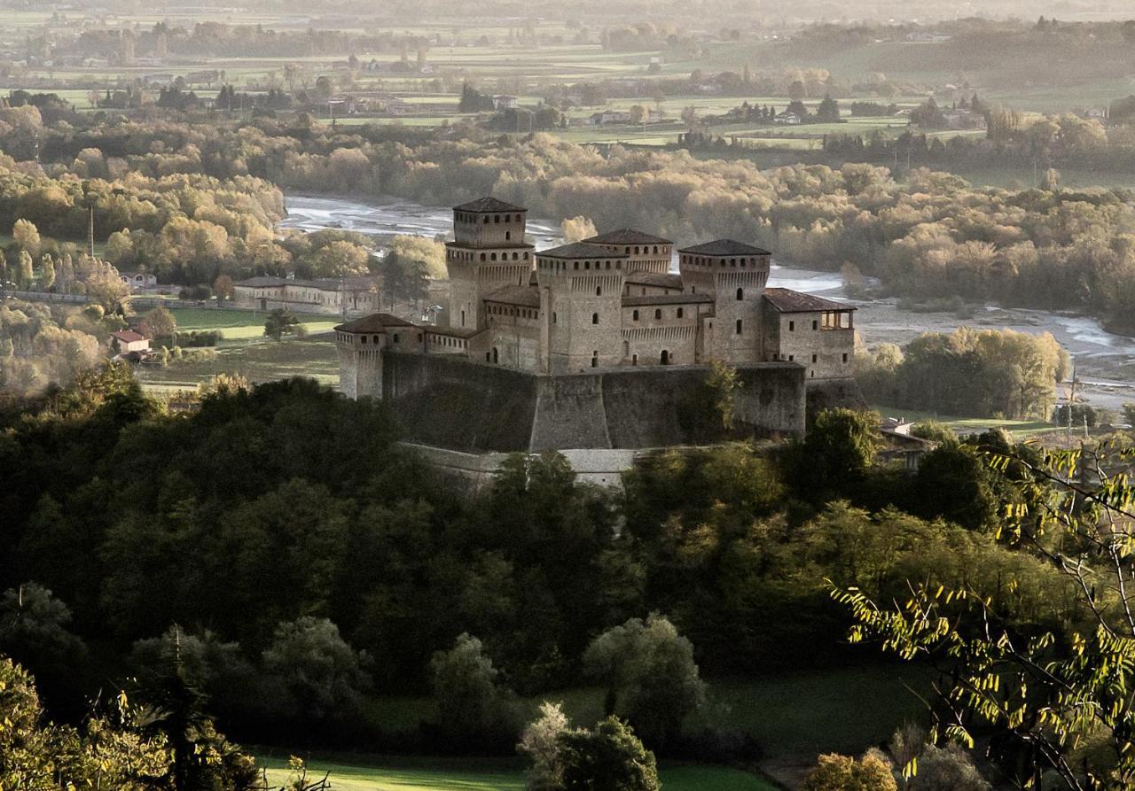 Torrechiara La Locanda Del Borgo المظهر الخارجي الصورة