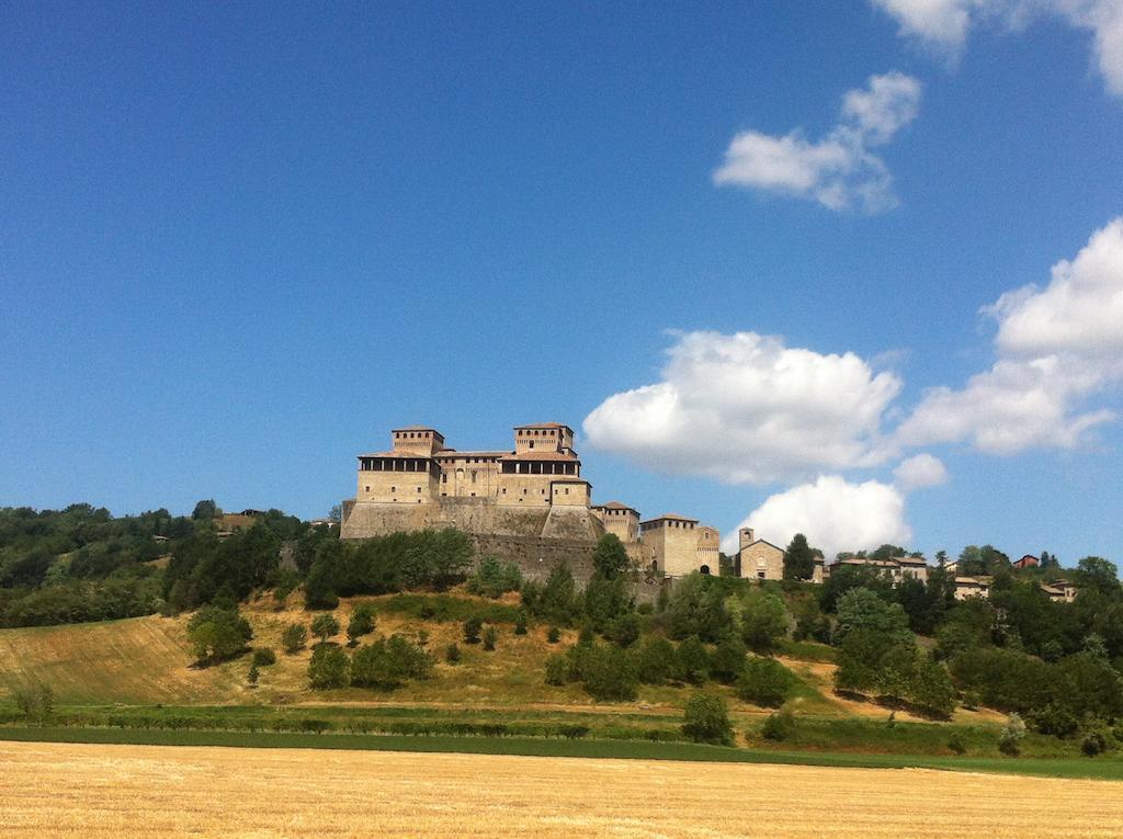 Torrechiara La Locanda Del Borgo المظهر الخارجي الصورة
